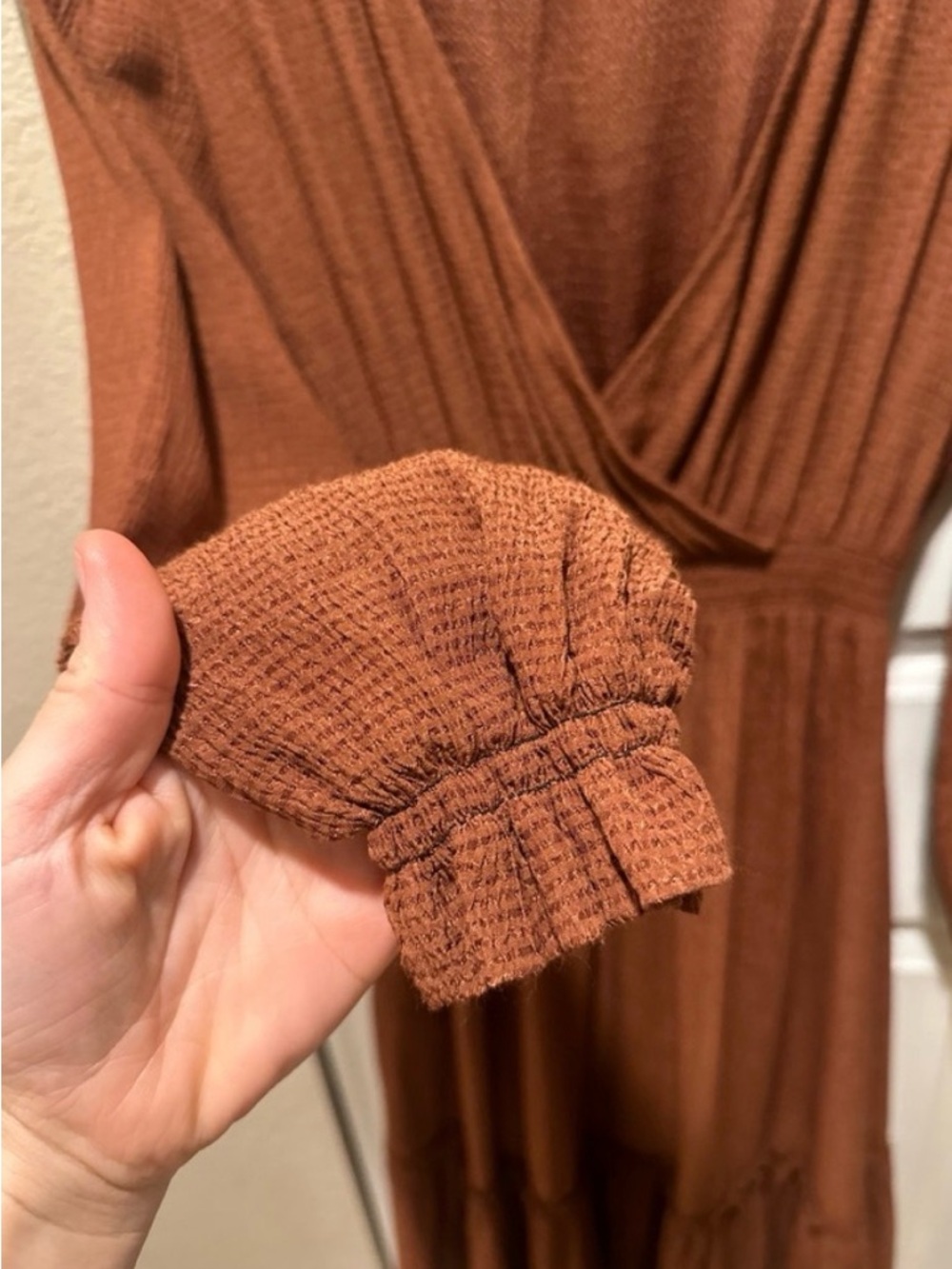Sézane Paris Textured Rust Midi Dress – Size 38 – Elegant Wrap‑Style Silhouette - Picture 9 of 10